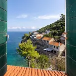 Apartment Seaside Secluded Apartments Cove Pobij, Hvar - 7506