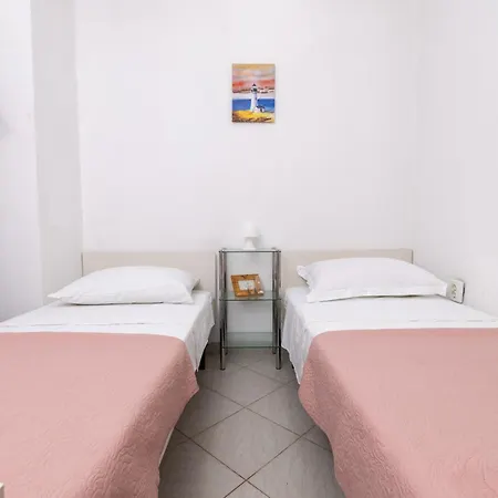 Apartamento Seaside Secluded Cove Pobij, Hvar - 7506 Gdinj